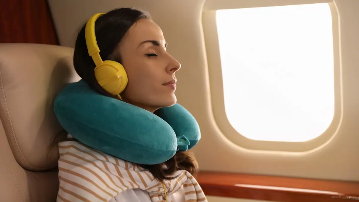 خطوات تضمن لكِ نوماً مريحاً في الطائرة