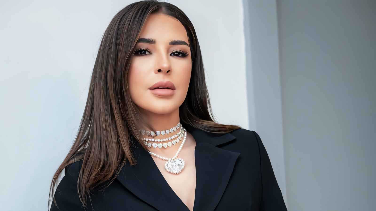 ماغي بو غصن تشارك كواليس اليوم الأول من مسلسلها "بالحرام"