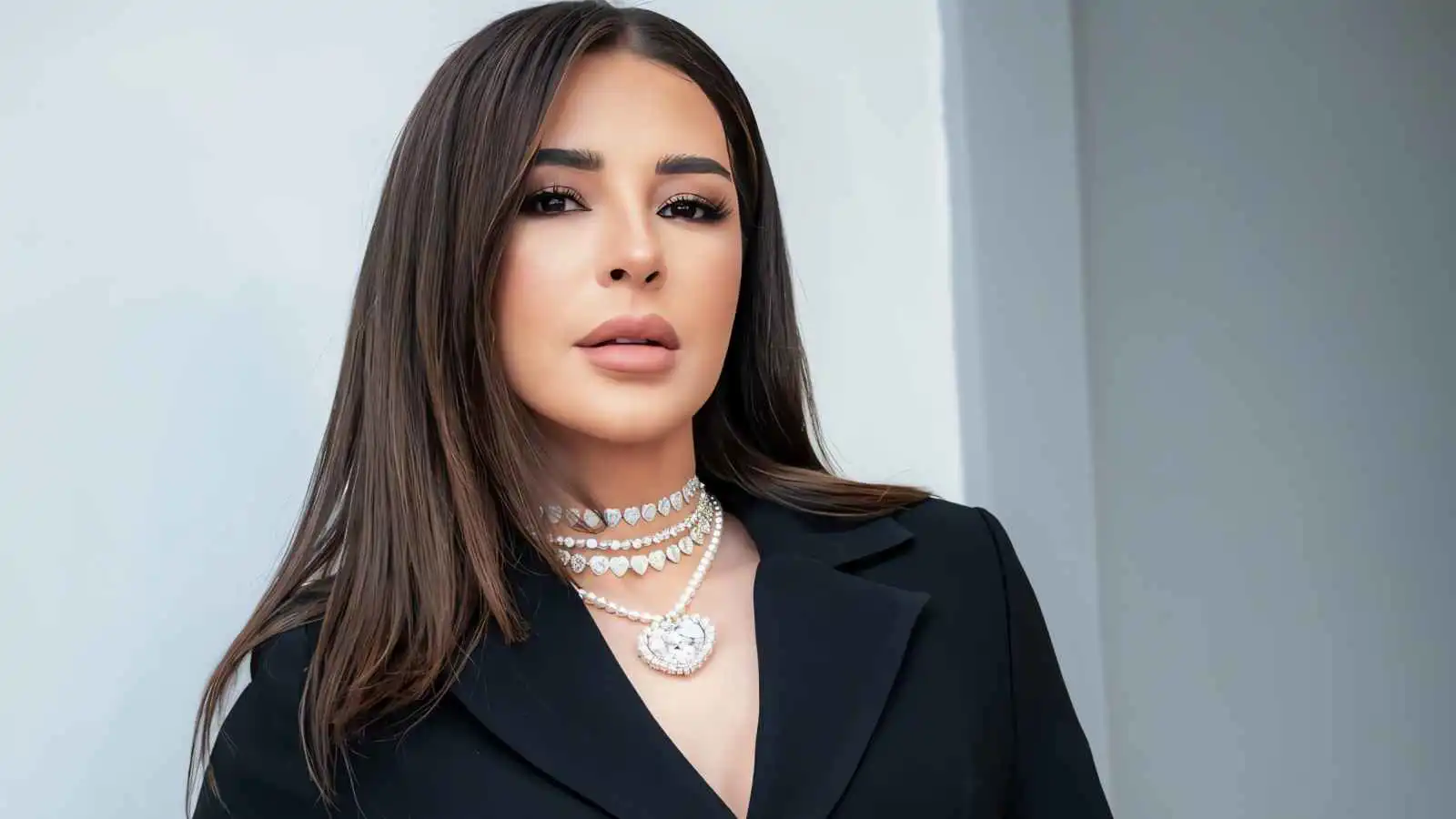 ماغي بو غصن تشارك كواليس اليوم الأول من مسلسلها "بالحرام"
