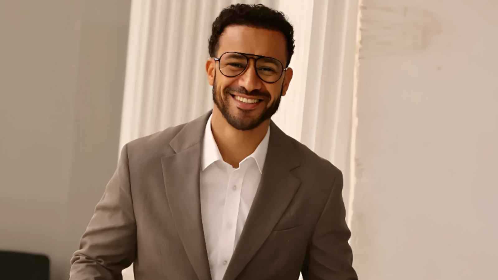 أحمد داود يودّع موقع تصوير "إذما" بطريقة طريفة