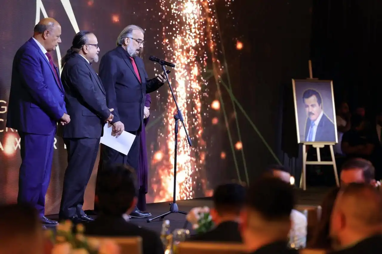 دورة الفنان العراقي الراحل عبد الخالق المختار من جوائز الهلال الذهبي في العراق