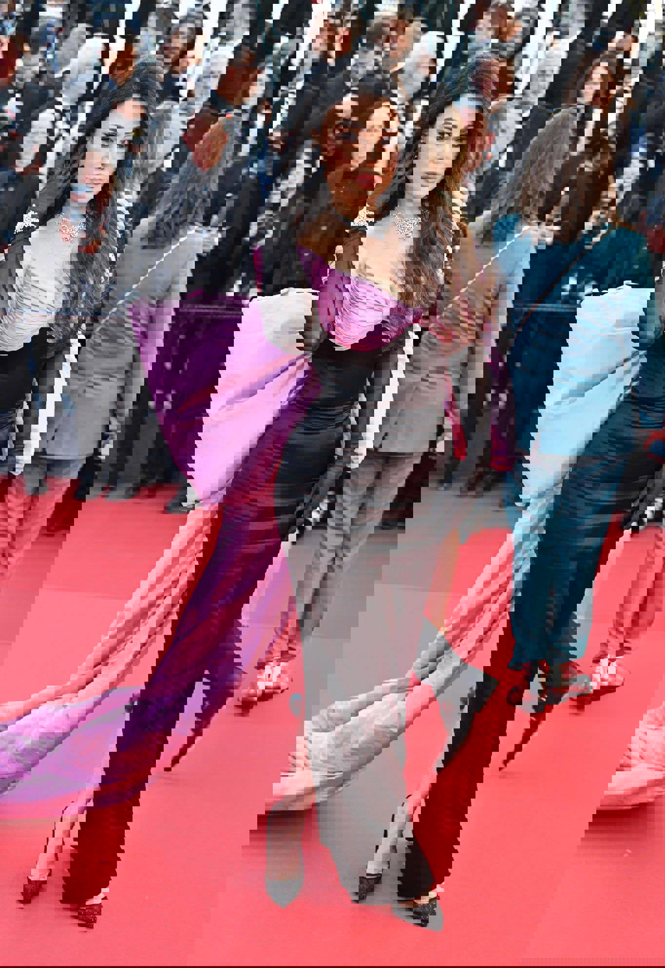 06f1f965-a8aa-44ff-acc7-4120aa59b3a3
