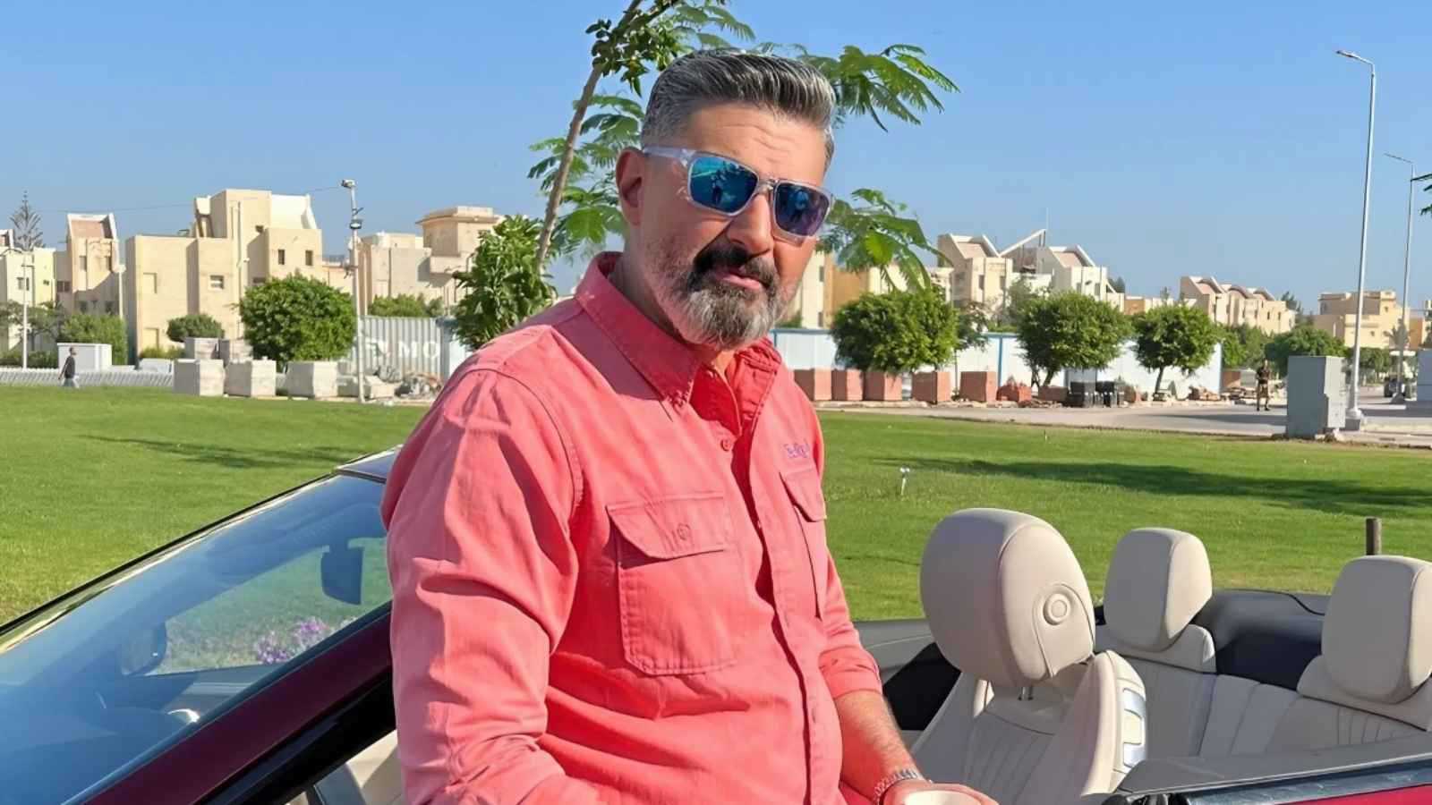 ياسر جلال يحسم جدل سيارة المرسيدس