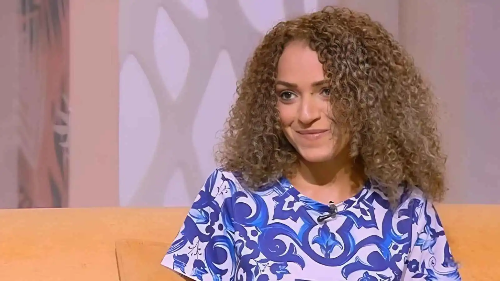 مؤلفة "ما تراه ليس كما يبدو": لقاء مع طليقي ألهمني فكرة العمل