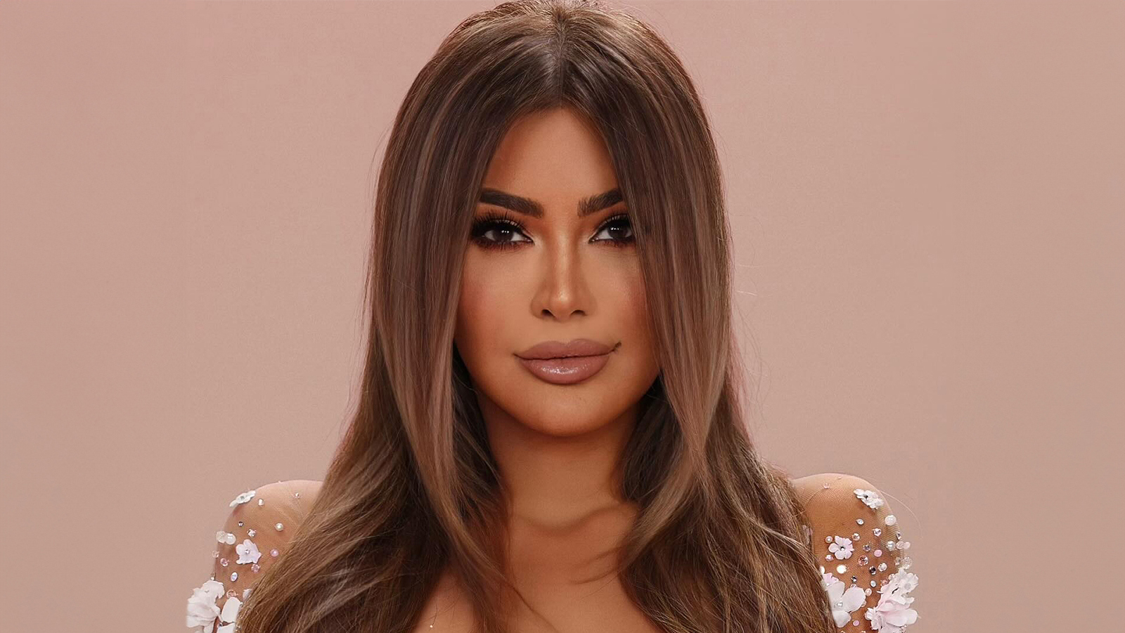 الفنانة نوال الزعبي ترد على تغريدة مسيئة لنجوى كرم