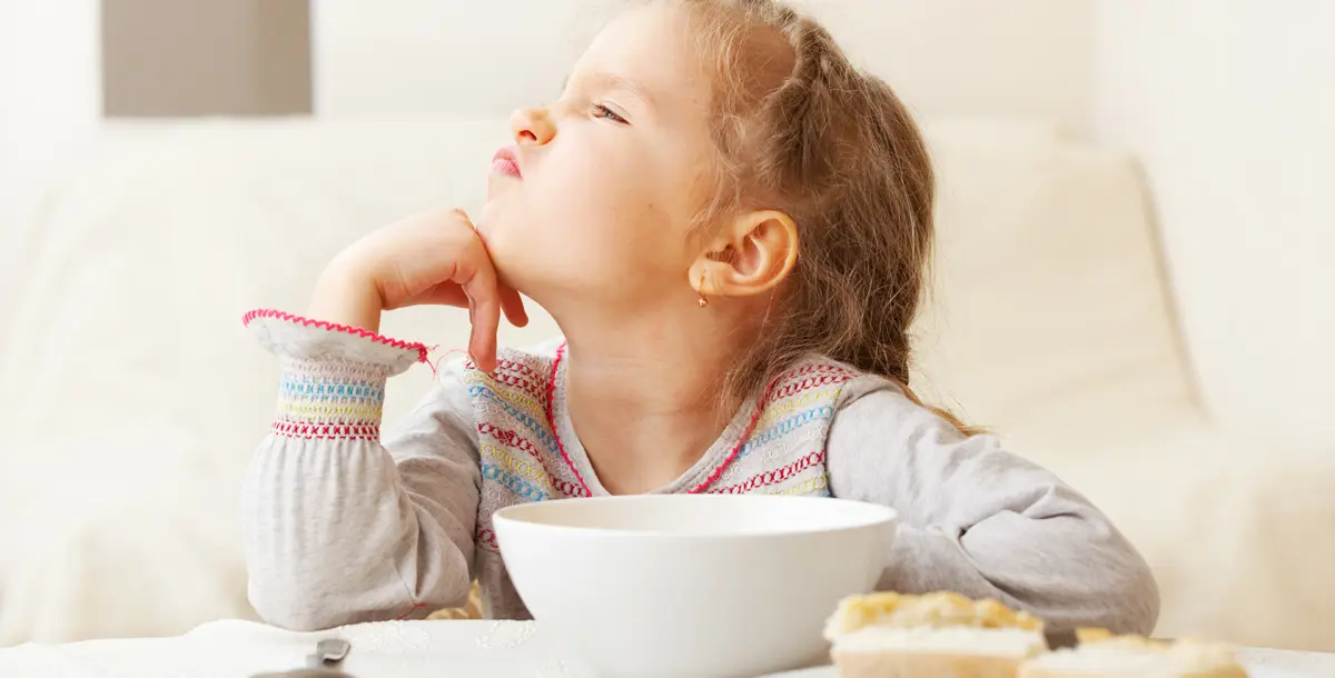 ما علاقة اكتئاب الأم بعادة انتقاء الطعام لدى الأطفال؟