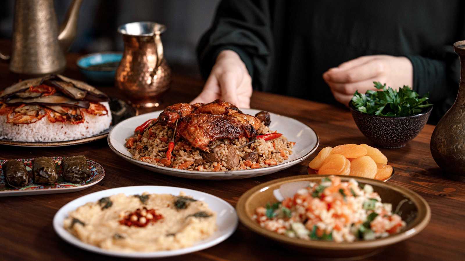 قائمة أكلات لشهر رمضان توفر عليك مجهود التفكير