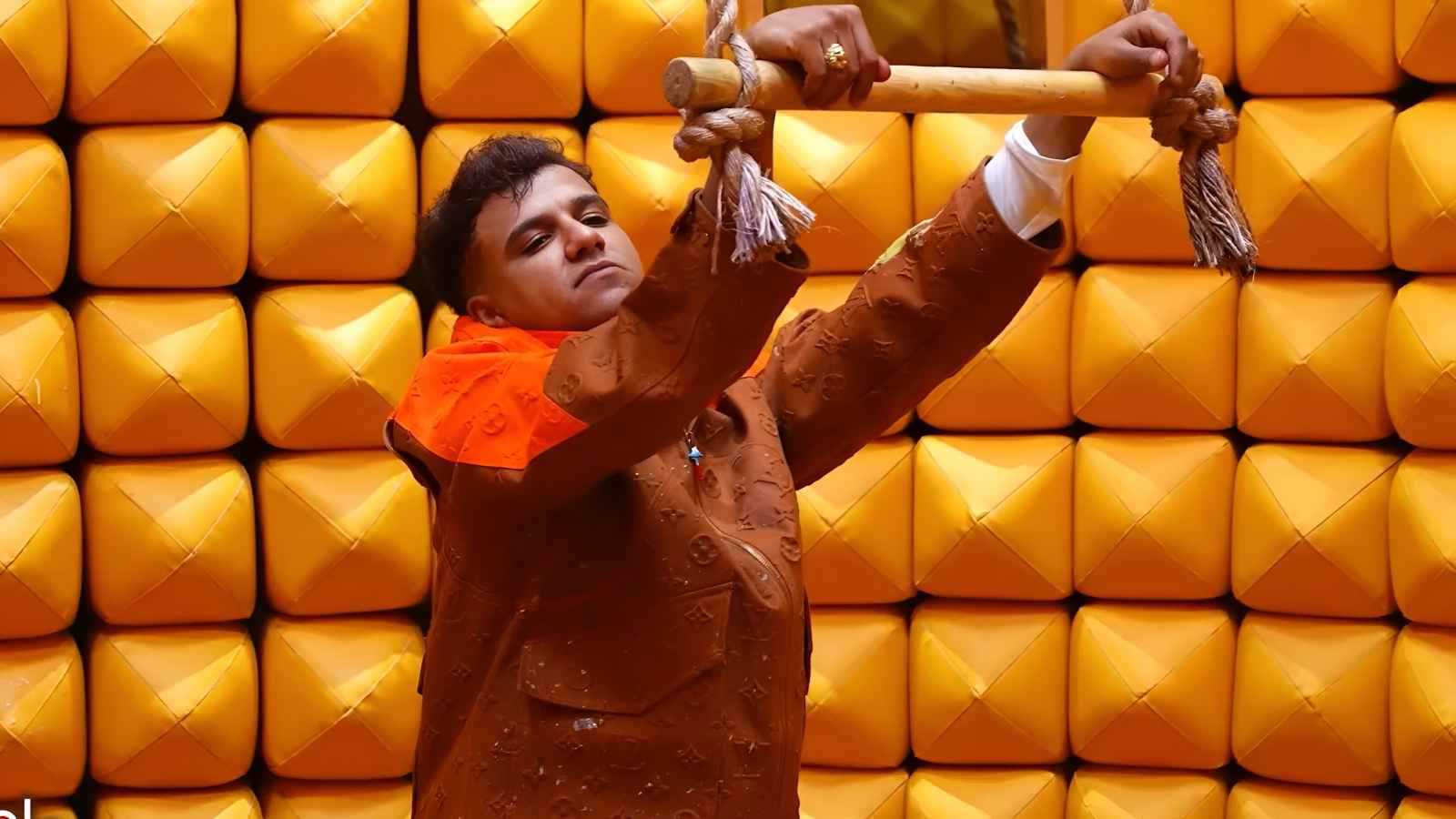 سؤال محرج يربك عصام صاصا في "رامز ليفل الوحش"