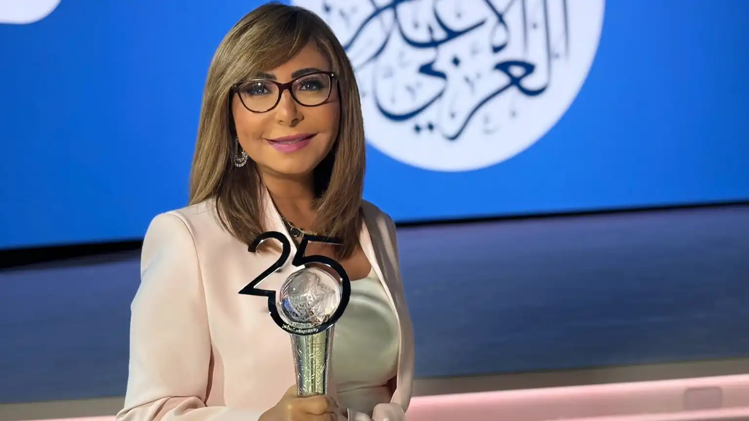 " لن أخذلكم".. لميس الحديدي تعلّق على فوزها بجائزة الإعلام العربي