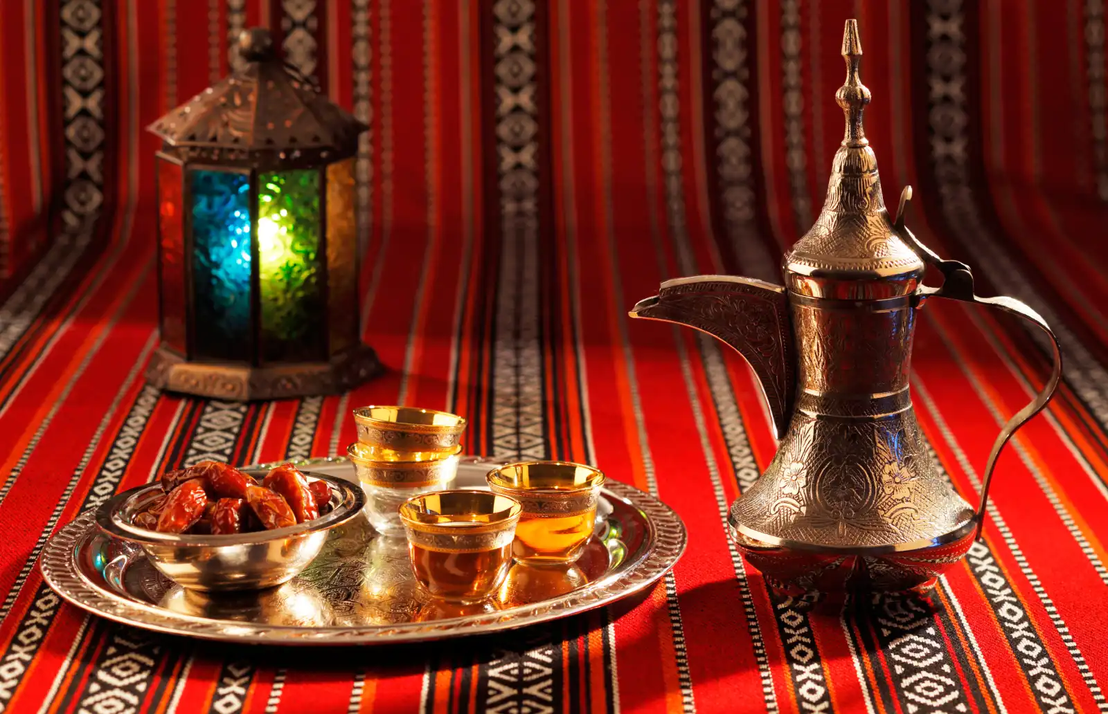 استقبال شهر رمضان في الإمارات