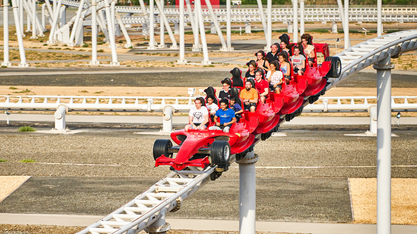 جزيرة ياس في أبوظبي عالم من الترفيه والمغامرة 