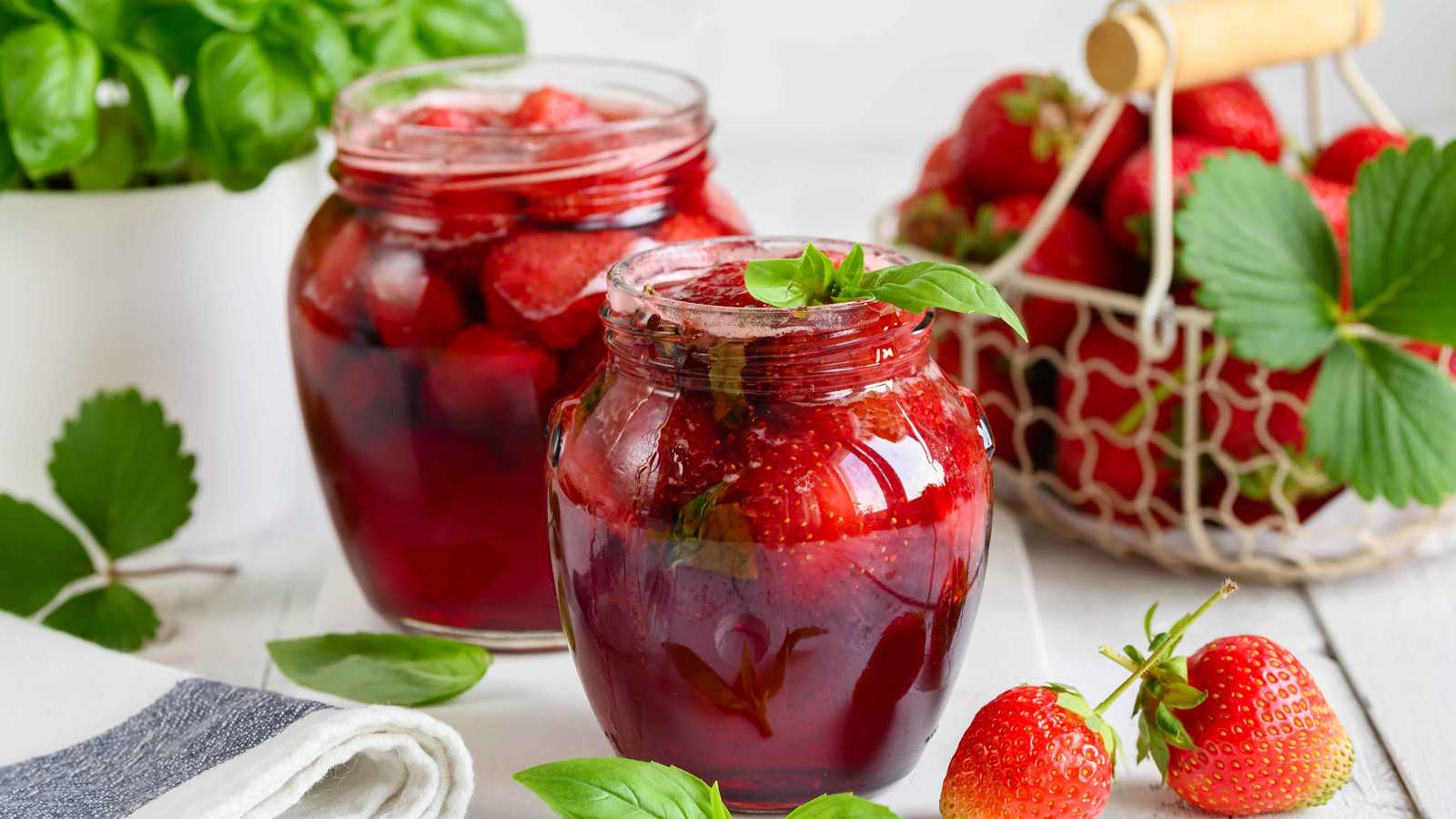 طريقة عمل مربى الفراولة بخطوات سهلة