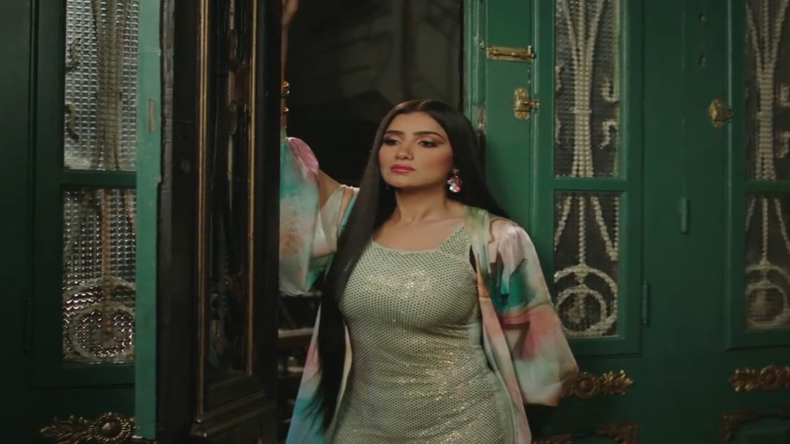 مي عمر في مسلسل "إش إش"