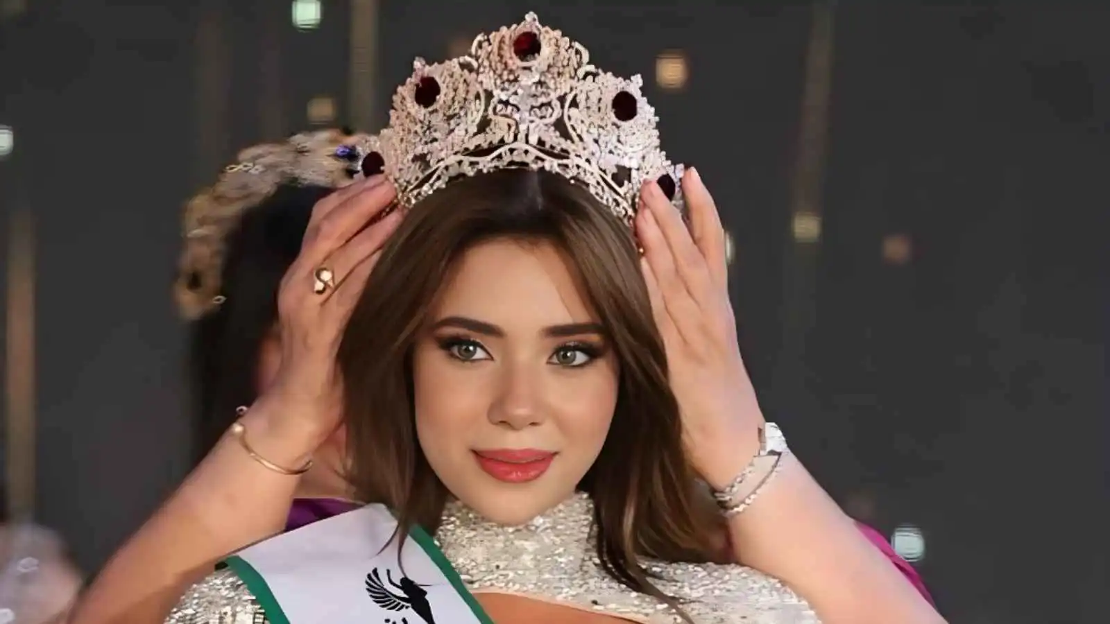 إيريني يسري تحذر من ربط اسمها بانفصال أبو سريع