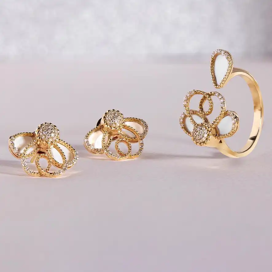 لانا آل كمال... شغف مرسوم بالذهب