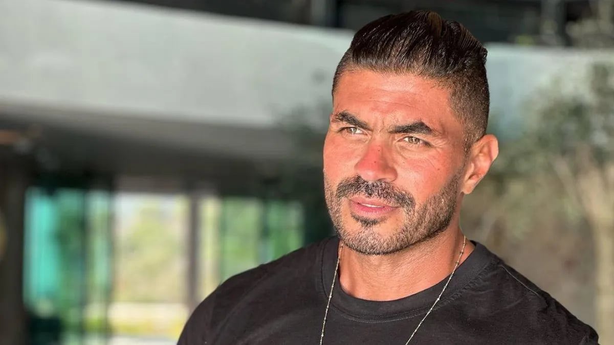 خالد سليم وزوجته يحتفلان بعيد ميلاد طفلتهما الأولى