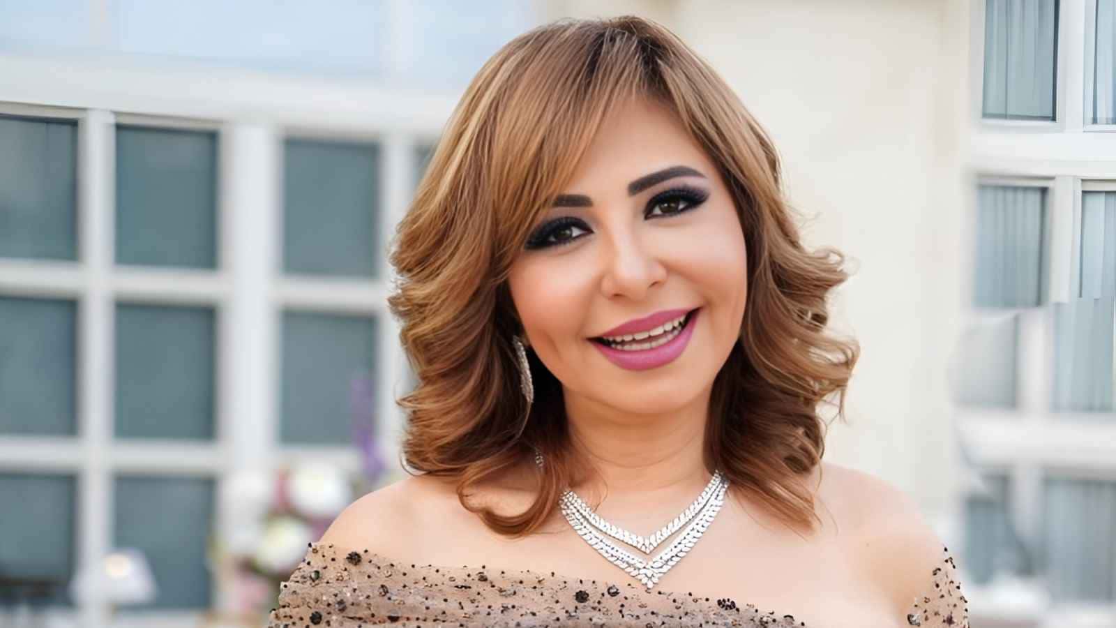 لميس الحديدي تكشف تفاصيل علاقتها بخطيبة ابنها الوحيد