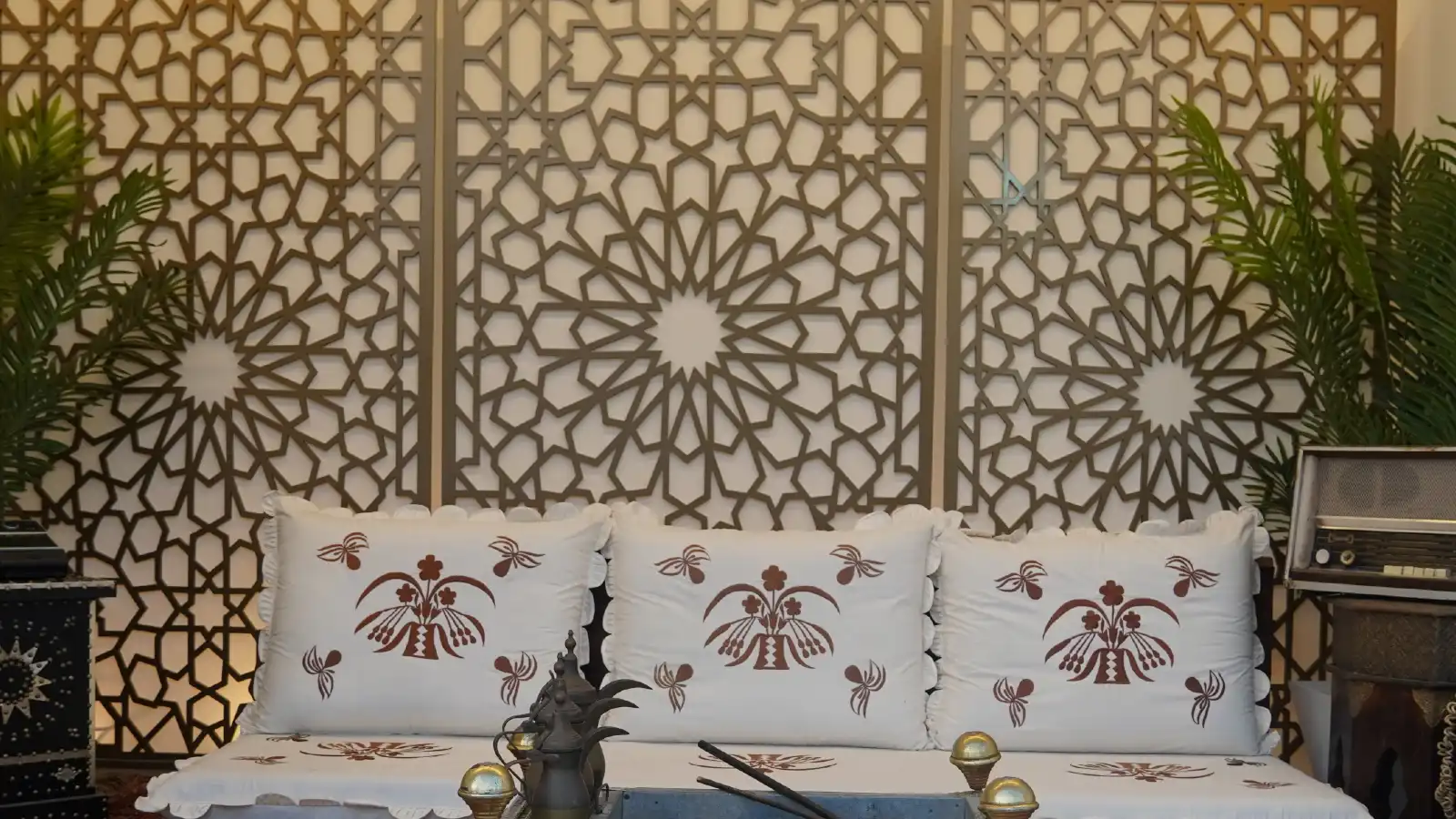 طرق تجهيز جلسة أرضية رمضانية في منزلك