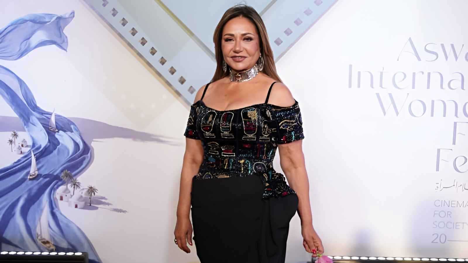 نجوم الفن يضيئون افتتاح مهرجان أسوان لأفلام المرأة 