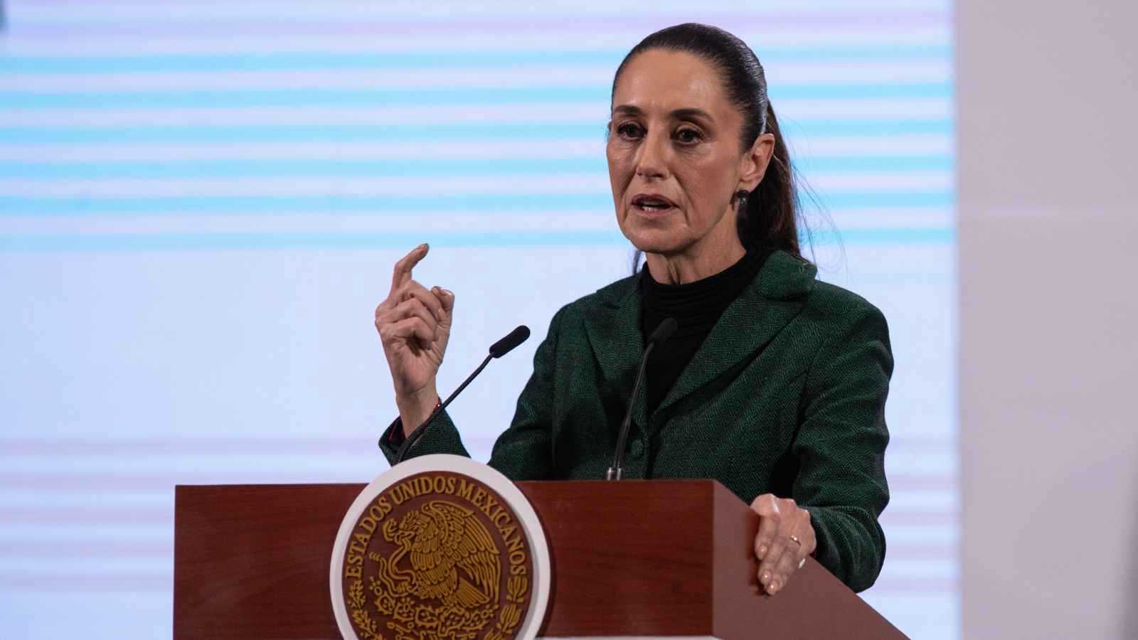 زلزال يهز مؤتمر رئيسة المكسيك شينباوم (فيديو)