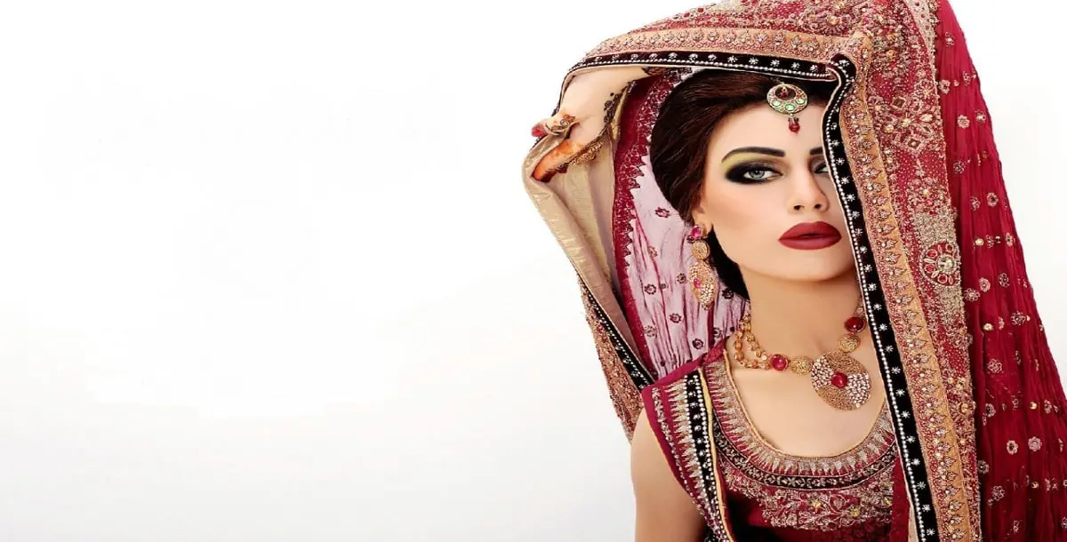 الإطلالة الهندية موضة 2015 بالأعراس العربية