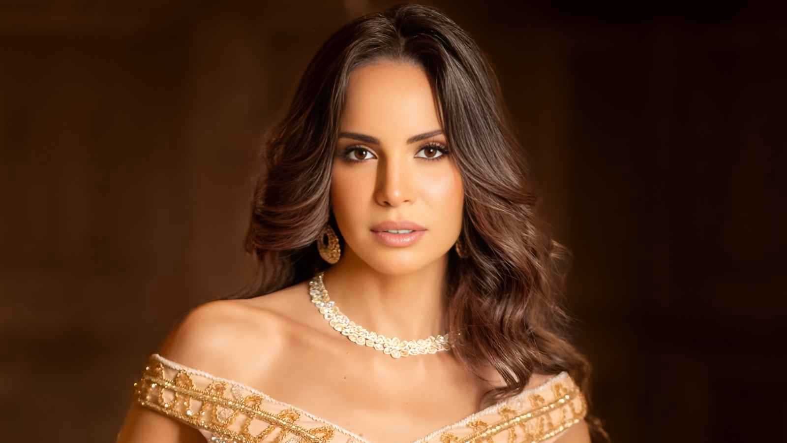الفنانة المصرية آمال ماهر