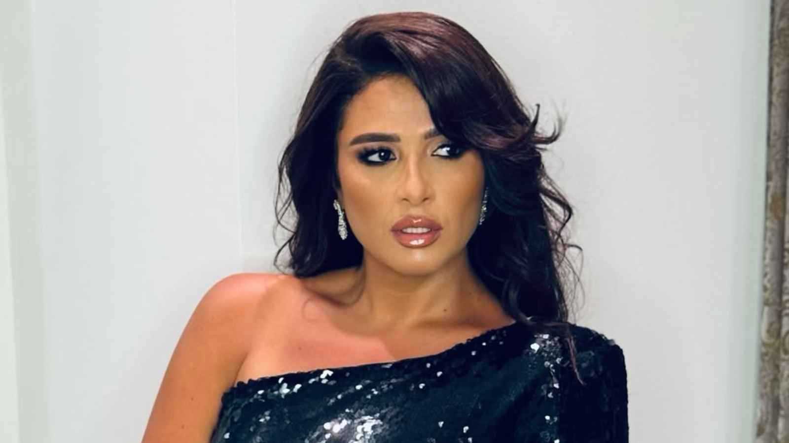 ياسمين عبد العزيز
