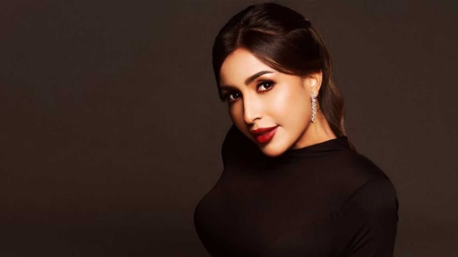 الفنانة جنات
