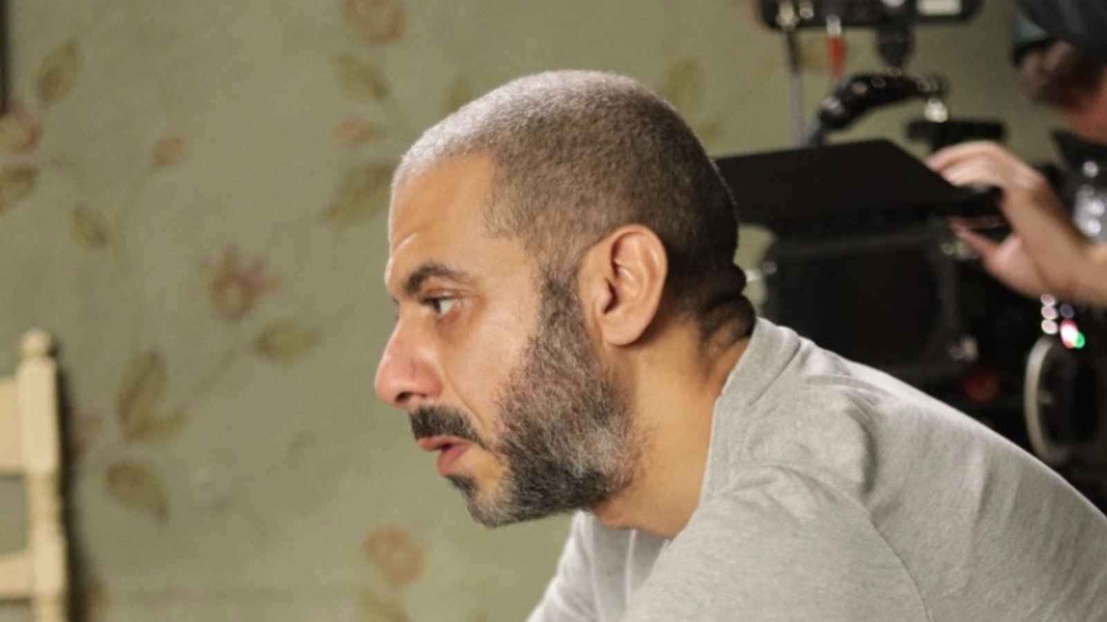 "أب ولكن" الحلقة 2.. هاجر أحمد تفضح محمد فراج في بث مباشر
