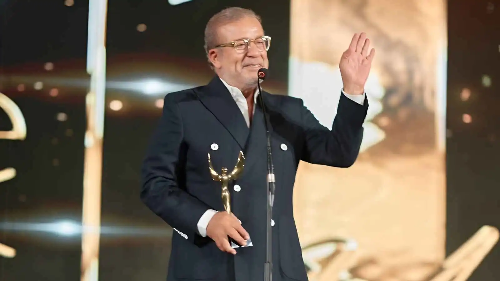 شريف منير يوثق أجواء تكريمه في مهرجان الفضائيات العربية