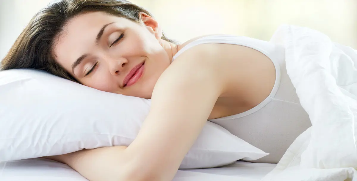 كيف تحافظين على جمالك أثناء النوم؟