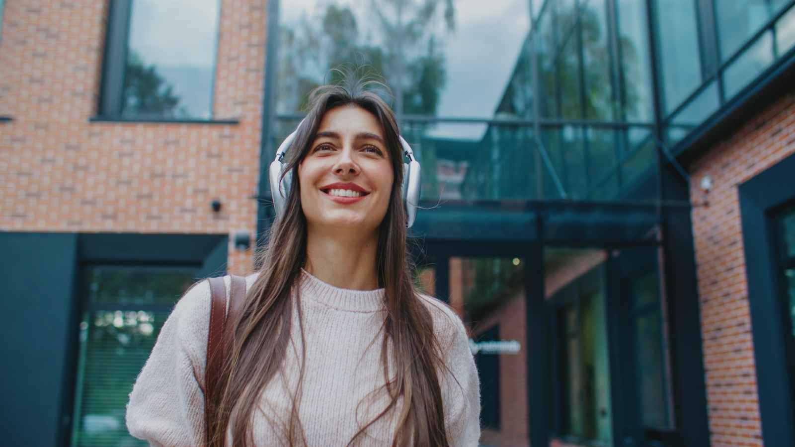 إتيكيت استخدام سماعات الرأس في الأماكن العامة