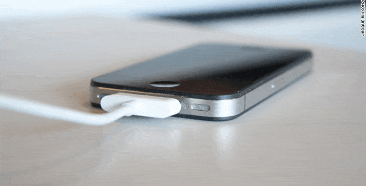 6 طرق لضمان شحن هاتفك الـ "iPhone"  بشكل أسرع
