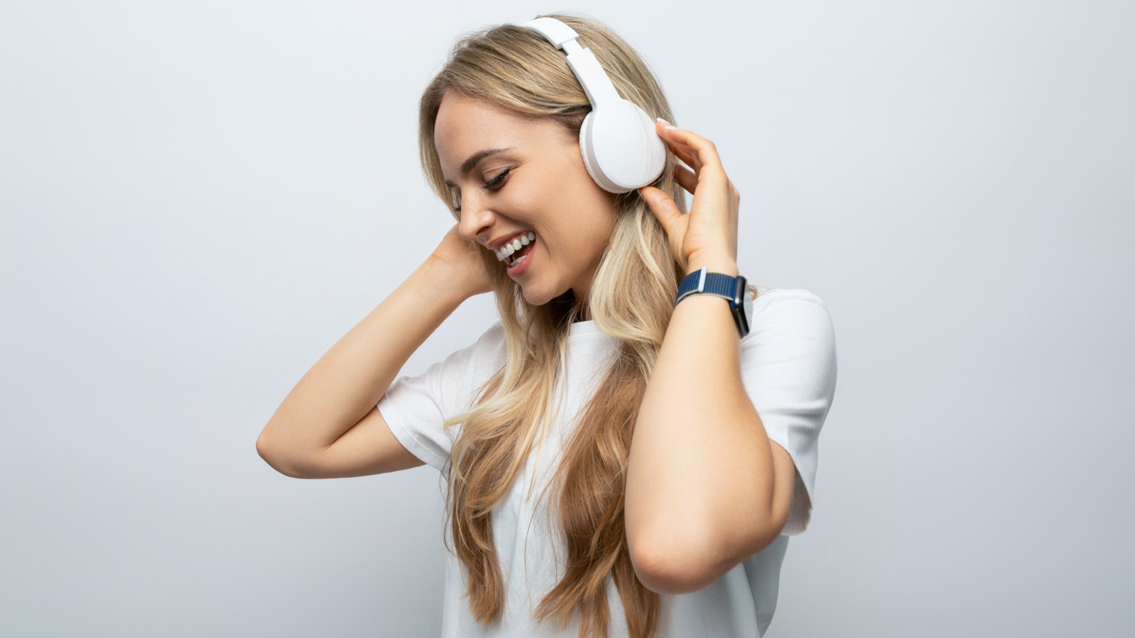 إلى ماذا يؤدي فرط استخدام سماعات الأذن؟