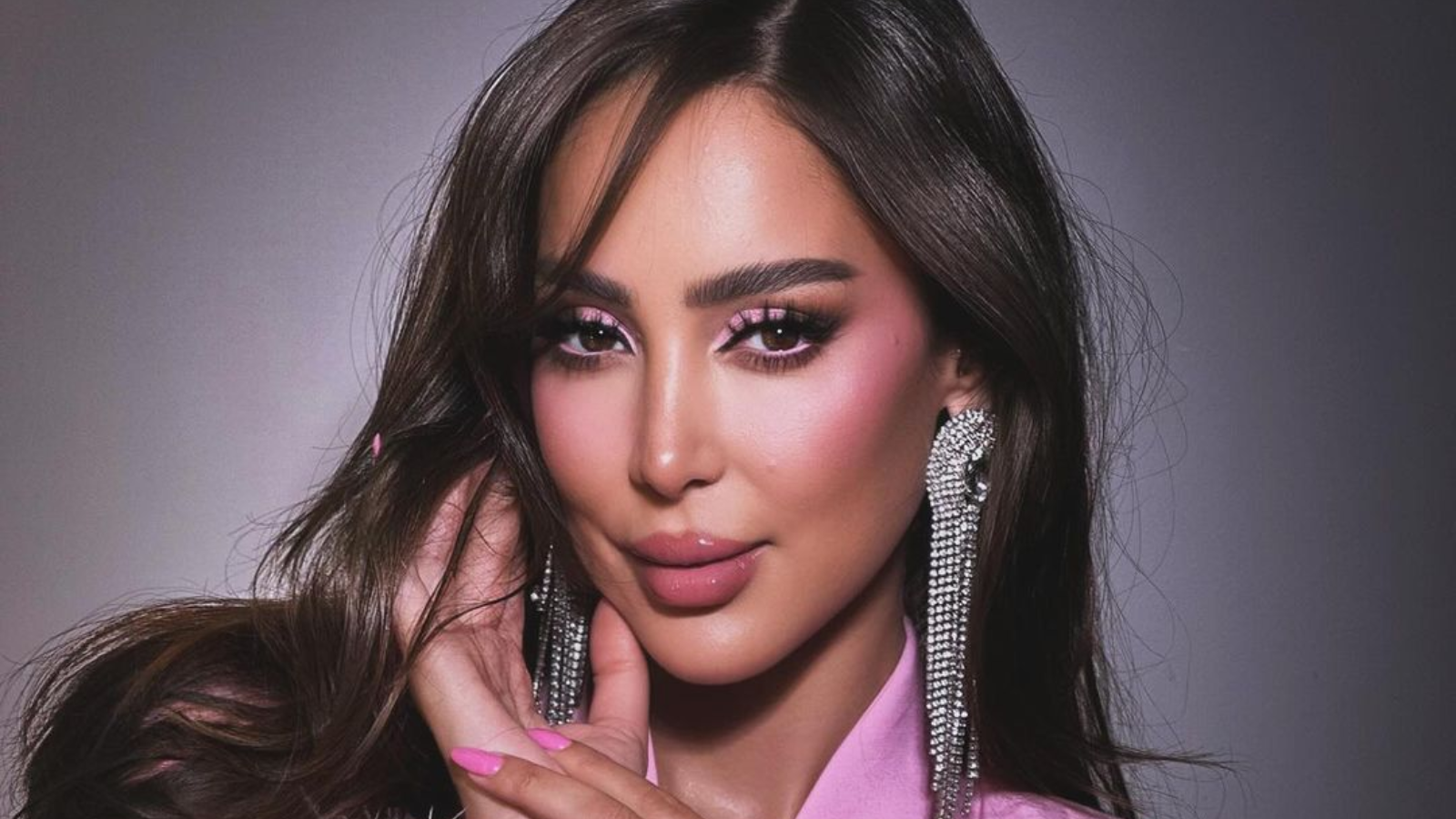 الفنانة المغربية بسمة بوسيل