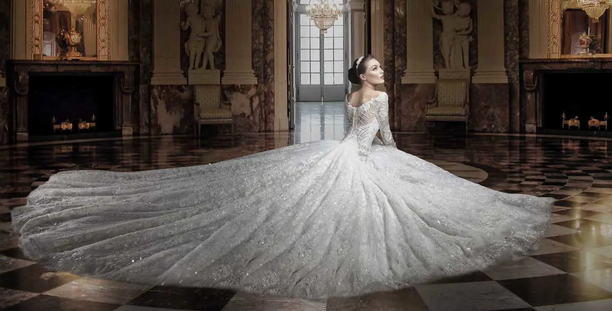 اختيار فستان الزفاف يحتّم مراعاة تفاصيل جسم المرأة