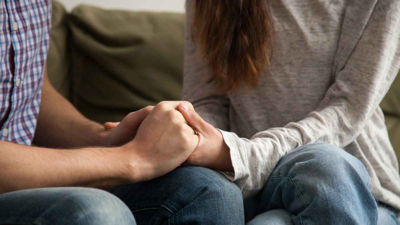 من بينها الاعتراف العلني.. 6 طرق لتقدير زوجتك 