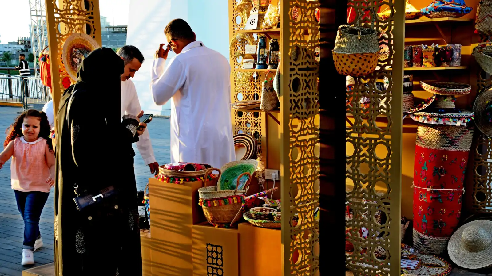 سحر الأسواق القديمة في رمضان وتوثيق أجمل المظاهر التراثية