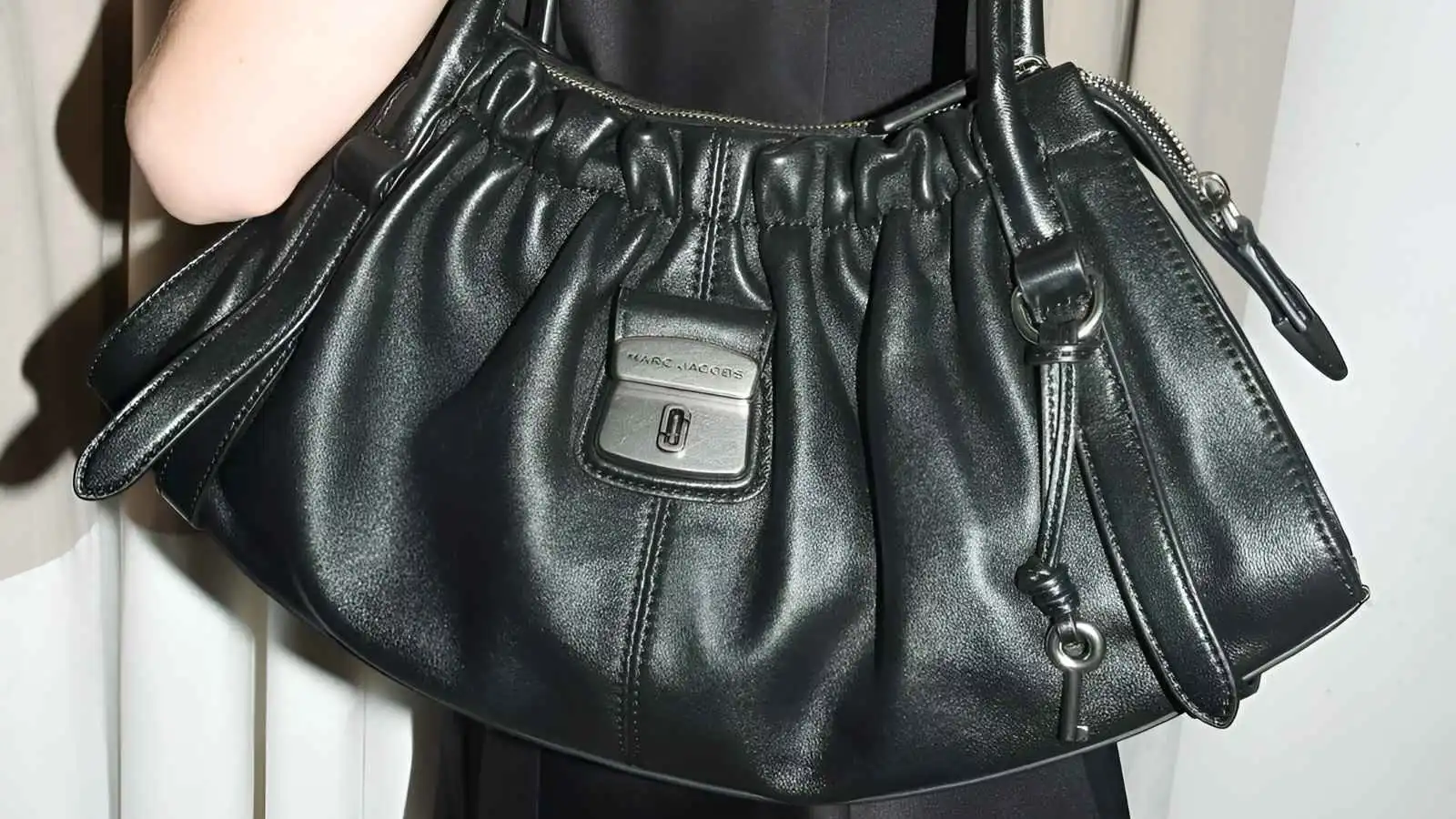 حقيبة The Cristina.. أيقونة Marc Jacobs الجديدة