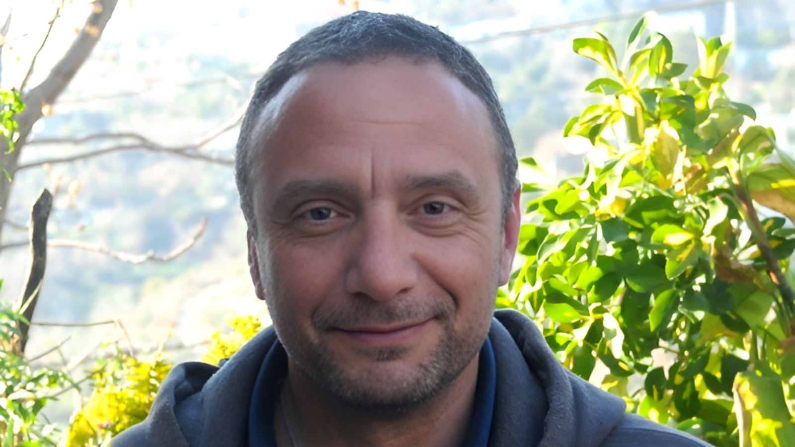 نعى المخرج السوري باسل الخطيب رحيل "سيدة الشاشة الخليجية" حياة الفهد، مستعيدًا في تصريحات خاصة ل "فوشيا" محطات فنية وإنسانية جمعتهما 