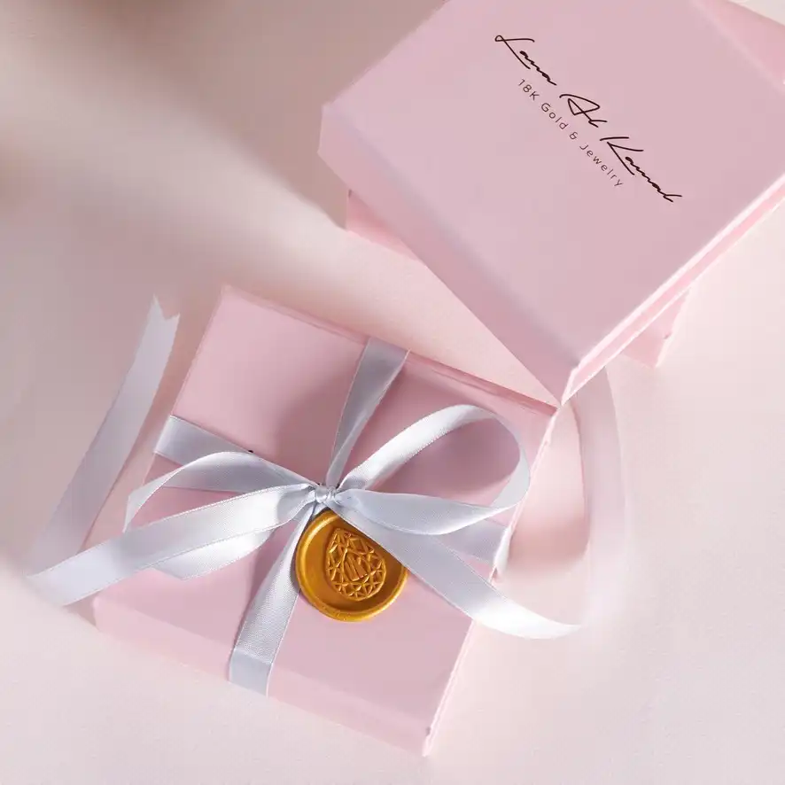 لانا آل كمال... شغف مرسوم بالذهب