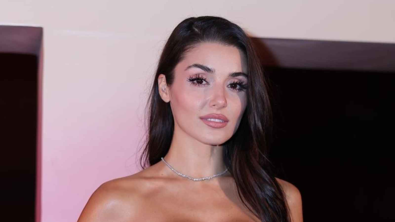 بالفيديو: شبيهة هاندا أرتشيل العربية تخدع الأتراك