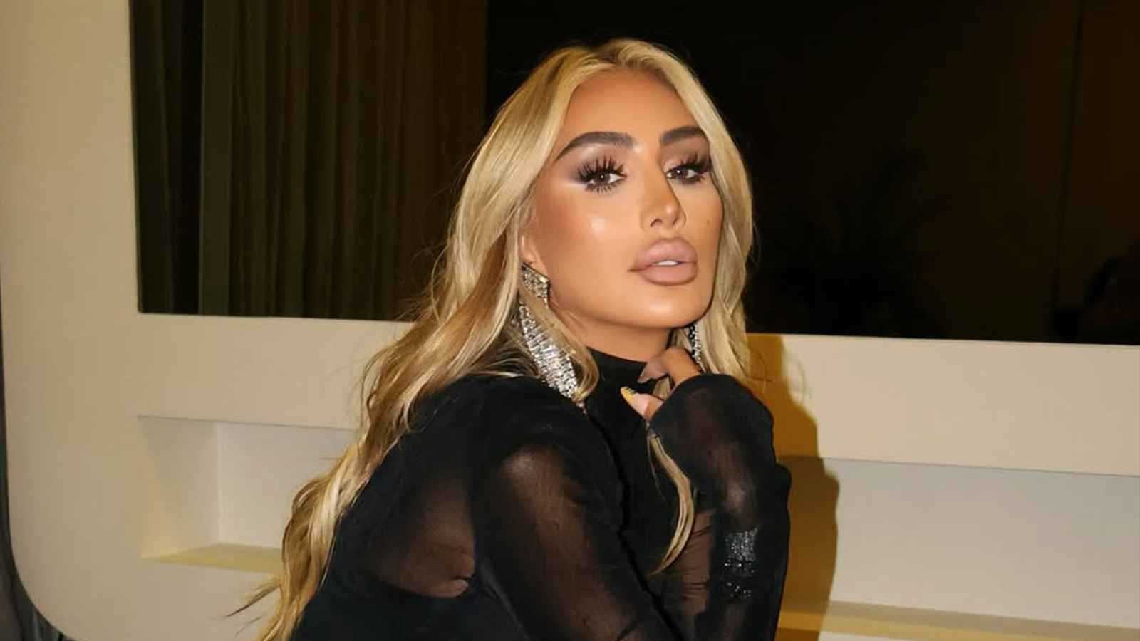 هل تعيد مايا دياب تقديم برنامج "هيك منغني"؟