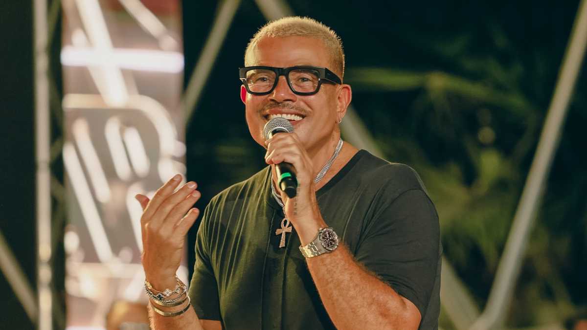 عمرو دياب يستعد لألبوم جديد في 2026 (خاص)