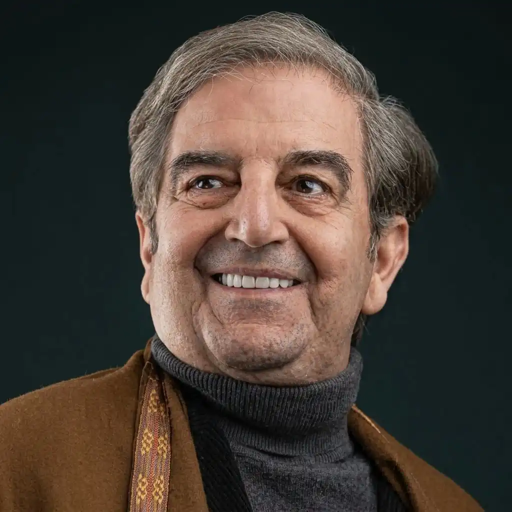الفنان الجزائري سيد أحمد أقومي 