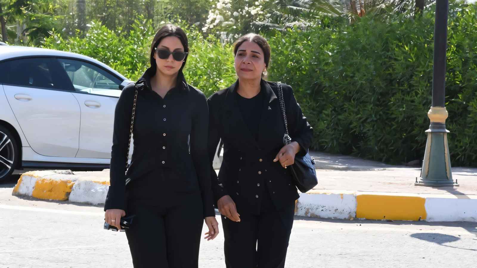  روبي بينهم.. نجوم الفن في جنازة سامح عبد العزيز 