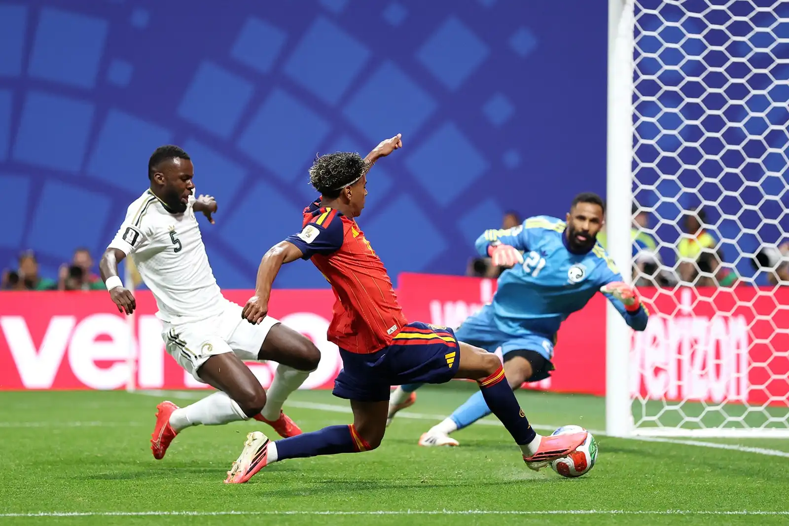 يامال يضع بصمته الأولى في كأس العالم 2026