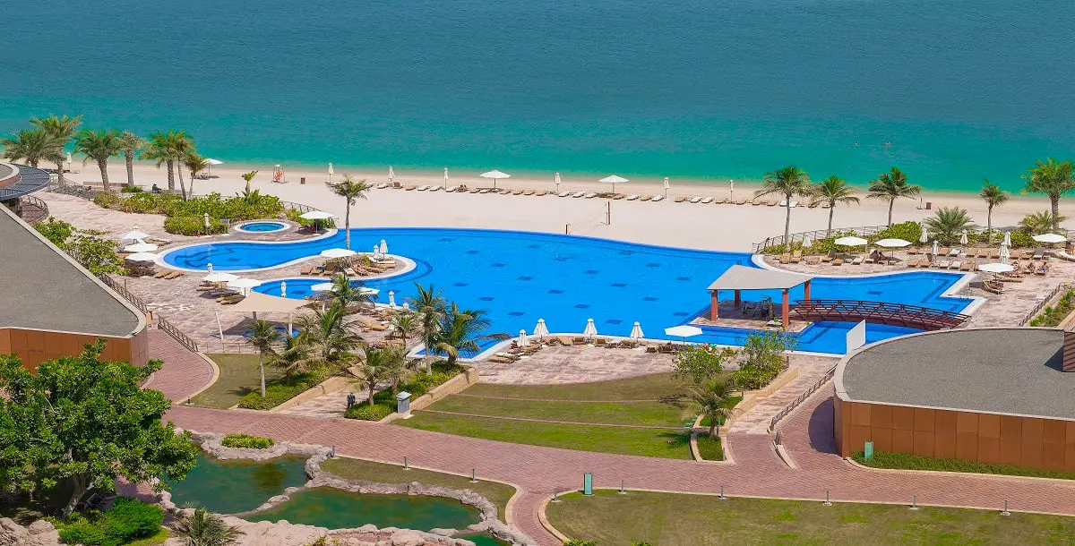 لا تتردد ببدء إجازتك الصيفية بأمان واسترخاء في فندق أنداز دبي