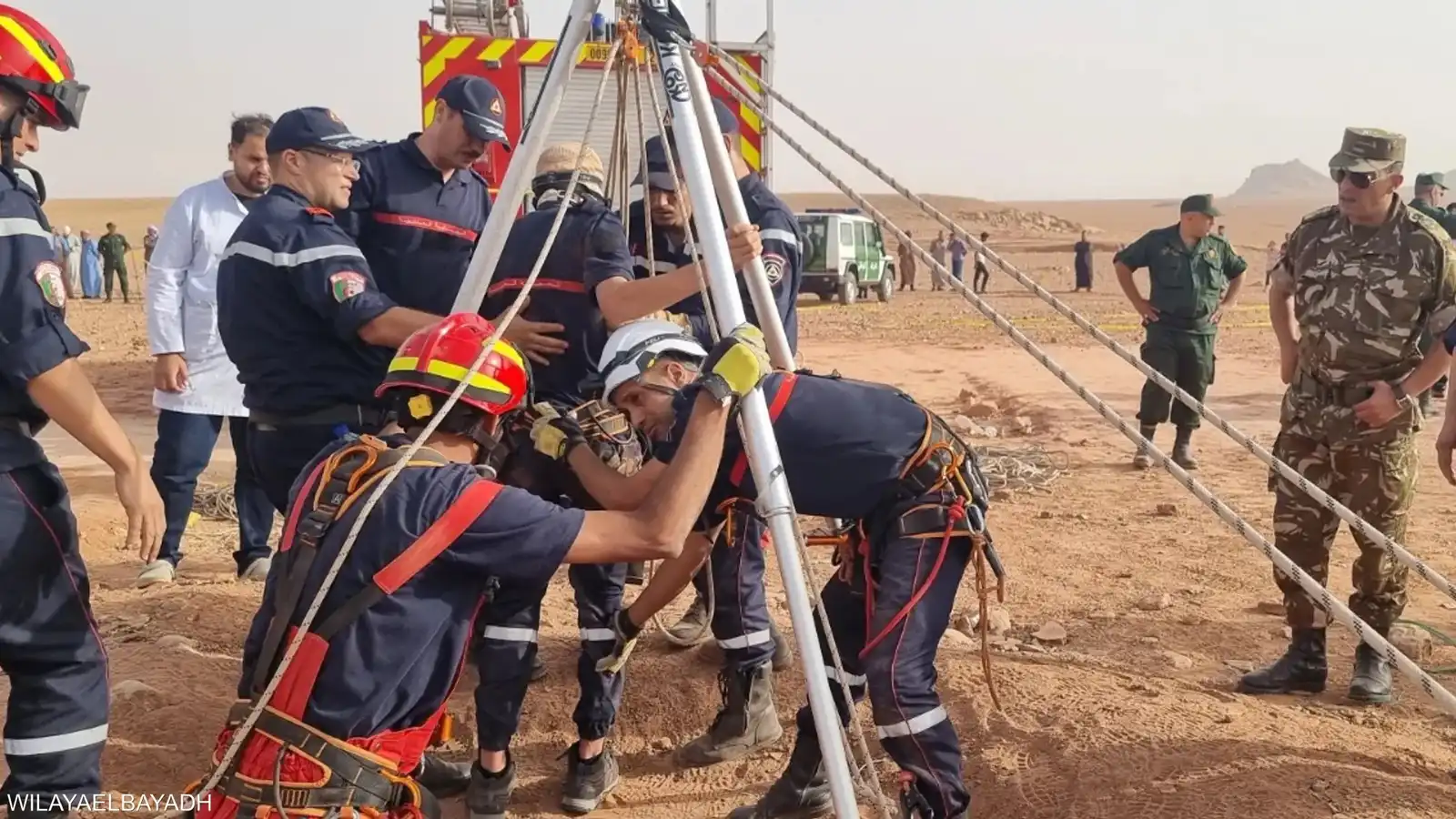 سباق مع الزمن لإنقاذ الطفل أيوب من بئر في الجزائر