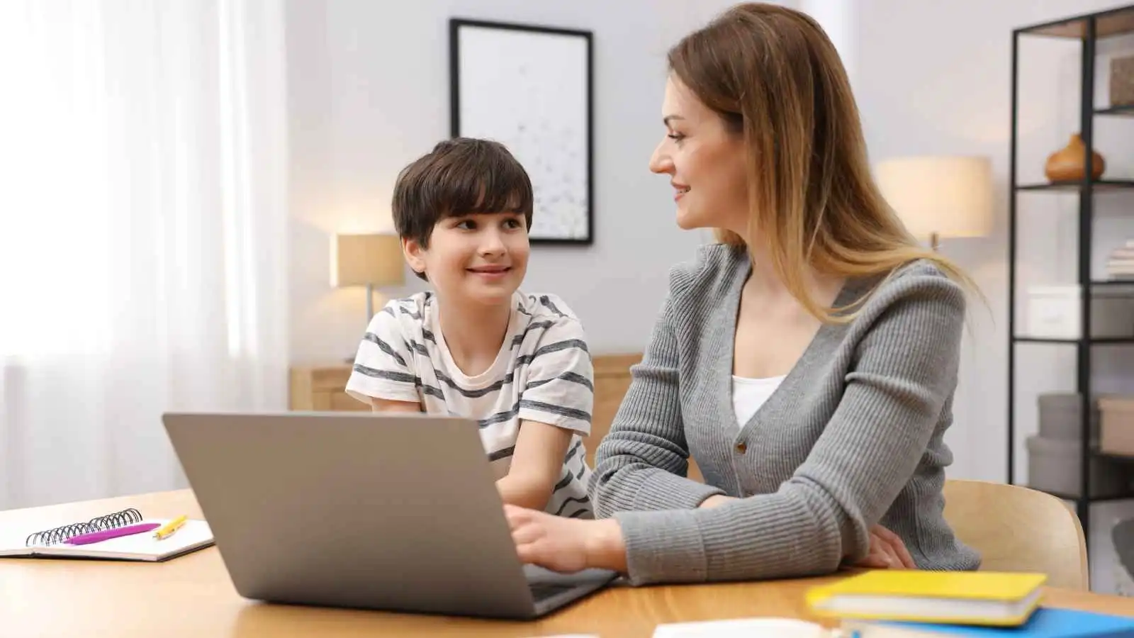 استغلي الإجازة الصيفية لمعالجة صعوبات أطفالك التعليمية